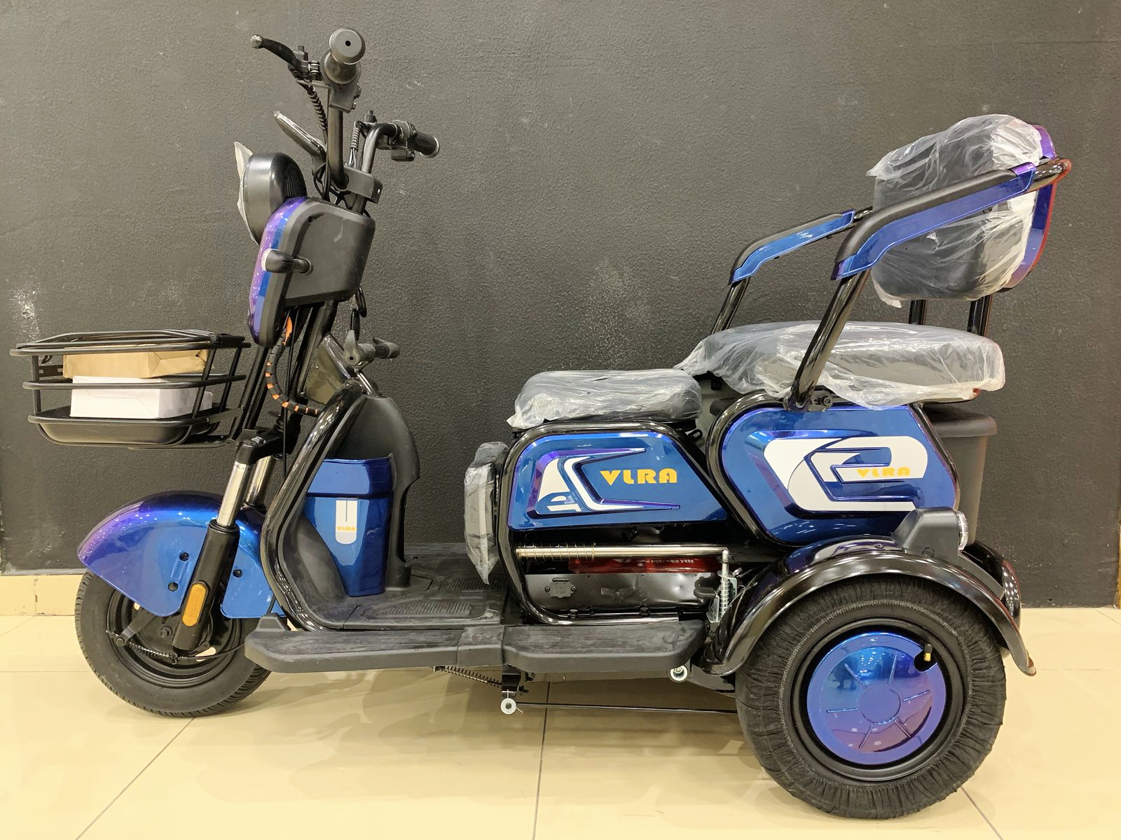 سه چرخه برقی سه نفره  ( بزرگسال ) VLRA مدل E--BIKE سرمه ای